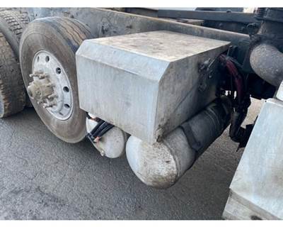 Caterpillar CT660 Battery Box for a CAT CT660