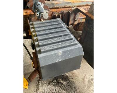 International 7600 Battery Box