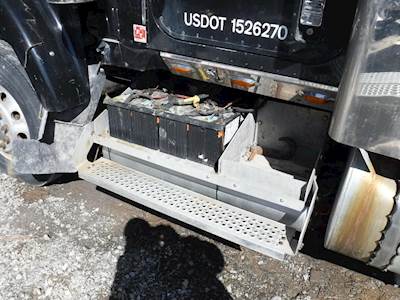 International 9900i Battery Box