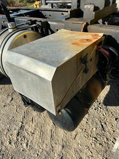 International HX520 Battery Box