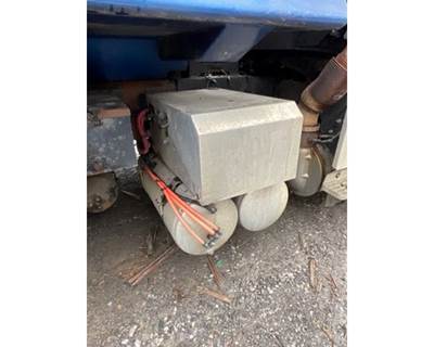International HX620 Battery Box