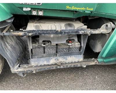 Kenworth T680 Battery Box