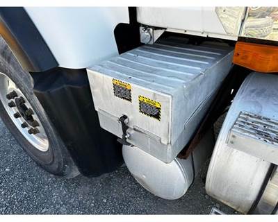 Mack Granite CV713 Battery Box for a Mack CV713 GRANITE