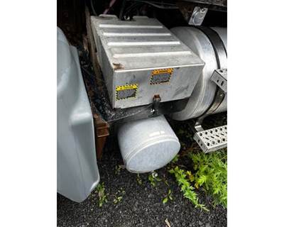 Mack Granite GU713 Left Battery Box for a Mack GU713