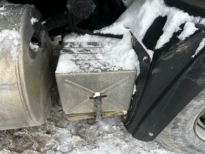 Mack RD688S Battery Box