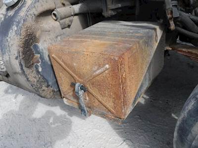 Mack RD690S Battery Box