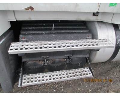 Volvo VNL Battery Box