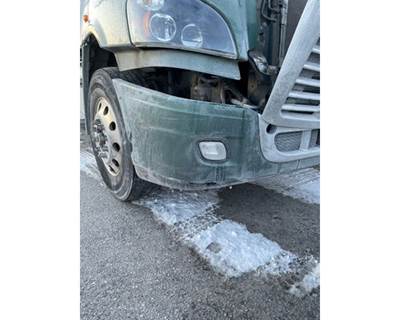 Freightliner Cascadia Right Front Bumper for a Freightliner CASCADIA 125