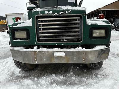 Mack RD688S Front Bumper