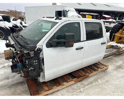 Chevrolet C5500 Cab Assembly for a Chevrolet GM515