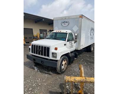 Chevrolet C6500 Cab Assembly