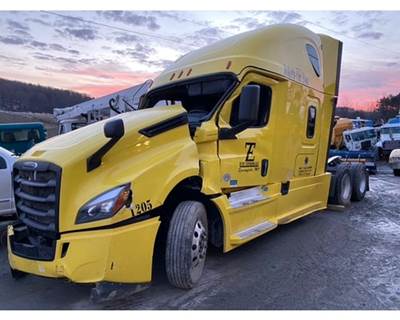Freightliner Cascadia Cab Assembly for a Freightliner CASCADIA 125