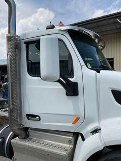 Peterbilt 579 Cab Assembly