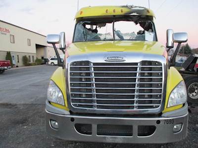 Freightliner Cascadia Cooling Assembly