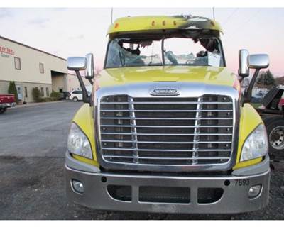 Freightliner Cascadia Cooling Assembly
