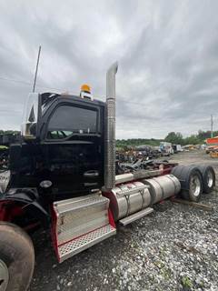 Kenworth T880 Left Cowl