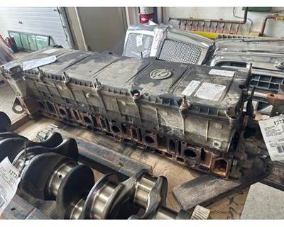 Detroit DD13 Cylinder Head for a Western Star 4700