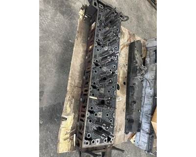Detroit DD15 Cylinder Head for a Freightliner CASCADIA 126