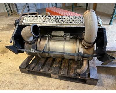 Caterpillar C13 DPF Assembly for a Kenworth T800