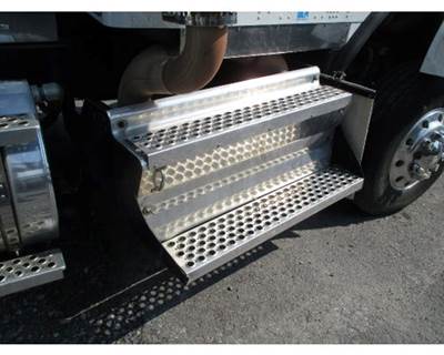 Caterpillar C15 DPF Assembly for a Kenworth T800