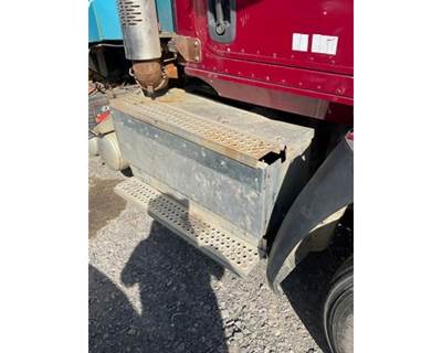 Caterpillar CT13 DPF Assembly for a CAT CT660