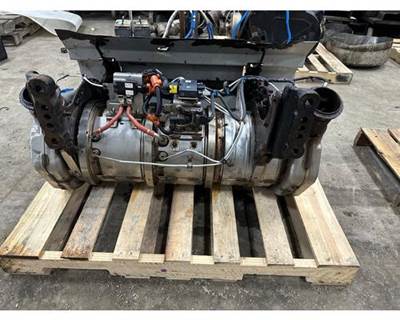 Cummins ISL9 DPF Assembly for a Freightliner M2 106