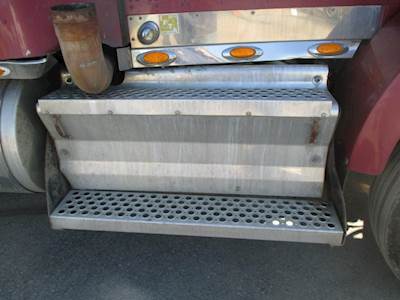 Cummins ISX15 DPF Assembly for a Kenworth T800