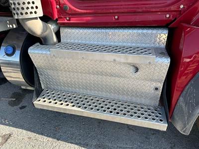 Cummins ISX15 DPF Assembly for a Kenworth T880