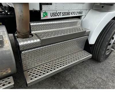 Cummins X15 DPF Assembly for a Kenworth T800