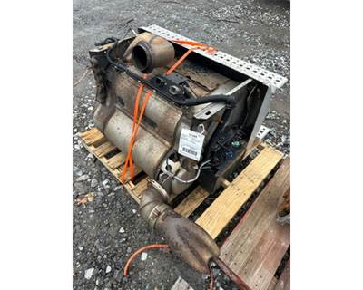 Detroit DD13 DPF Assembly for a Freightliner CASCADIA 116