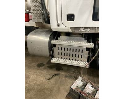 Mack Granite GU713 DPF Assembly for a Mack GU713