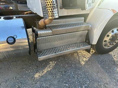 Paccar PX-9 DPF Assembly for a Kenworth T370