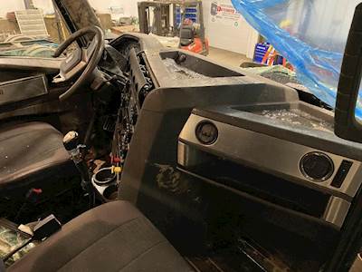 Caterpillar CT660 Dashboard Assembly for a CAT CT660