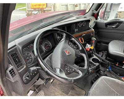 International LT625 Dashboard Assembly
