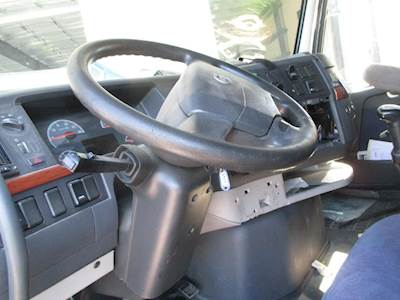 Volvo VNL Dashboard Assembly