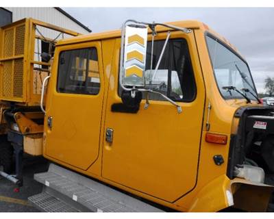 International 4600 Right Front Door Assembly