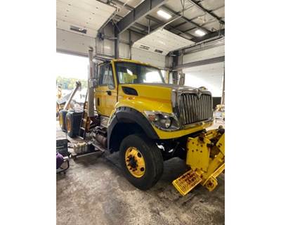 International 7600 Right Front Door Assembly