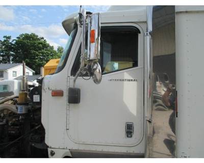 International 9900i Left Front Door Assembly