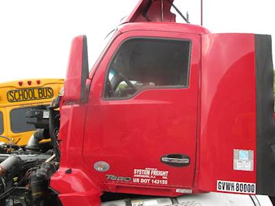 Kenworth T680 Left Front Door Assembly