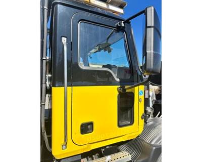 Mack MD Right Front Door Assembly