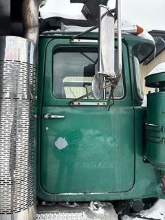 Mack RD688S Right Front Door Assembly