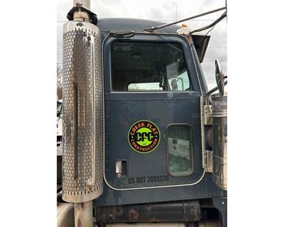 Peterbilt 379 Right Front Door Assembly