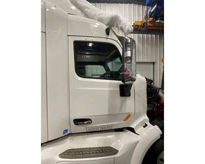 Peterbilt 579 Right Front Door Assembly