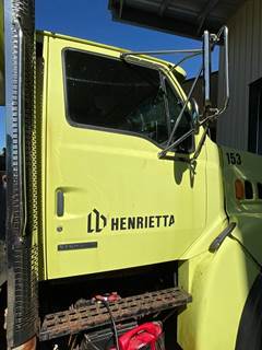 Sterling L9500 Right Front Door Assembly for a Sterling L9500 SERIES