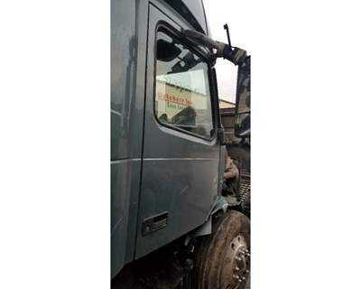 Volvo VNL Right Front Door Assembly