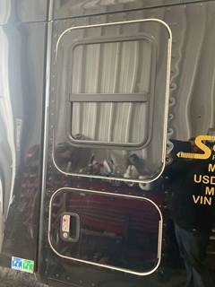Kenworth T680 Rear Door Assembly