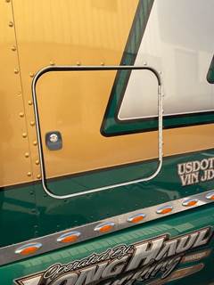 Peterbilt 579 Right Rear Door Assembly