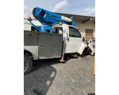 GMC C5500 Right Front Door Glass