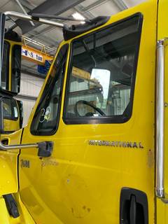 International 7600 Left Front Door Glass
