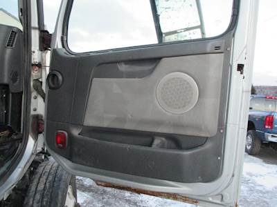 Volvo VNL Right Front Door Glass